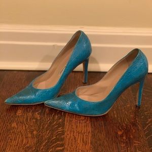Manolo Blahnik blue python pumps